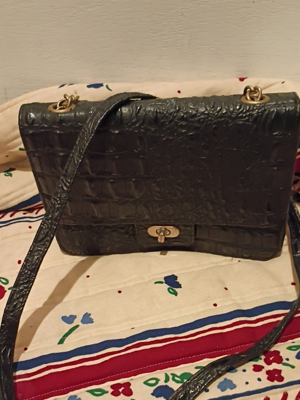 Textured Black Croc-Pattern Shoulder Bag with Gold Hardware